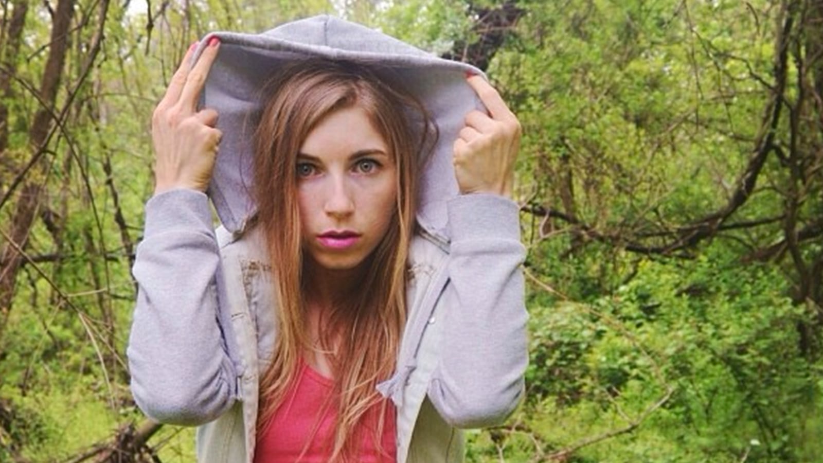 cheats/2014/10/11/edward-snowden-s-girlfriend-is-in-russia/141011-snowden-girlfriend-cheat_tcyrlt