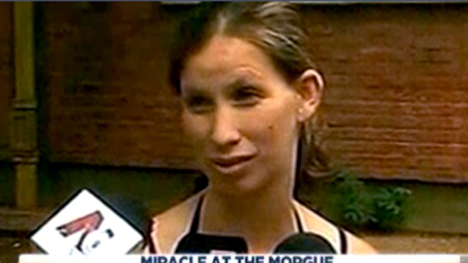 galleries/2012/04/13/baby-in-the-morgue-luz-milagros-and-more-miracle-babie-photos/miracle-baby-single-tease-intro_aubtos