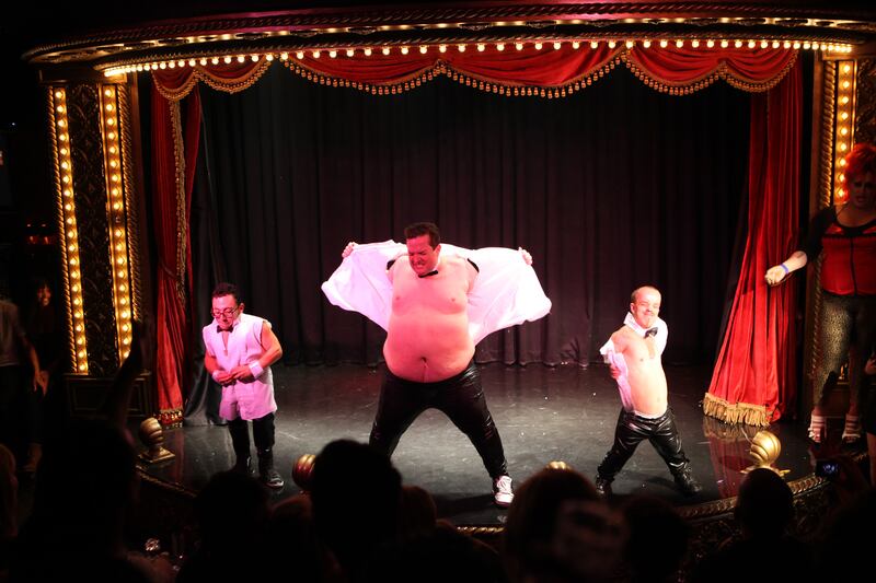 galleries/2013/06/22/beacher-s-madhouse-wildest-club-in-los-angeles-featuring-miley-cyrus-bill-maher-more/130621-beachers-madhouse-10-GAL_i2lm3z