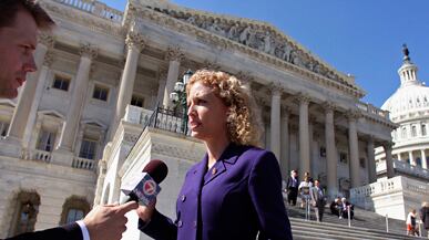 articles/2011/04/06/why-obamas-choice-of-debbie-wasserman-schultz-as-dnc-chair-will-help-the-democrats/alterman-dnc-chair-wasserman-schultz_171661_cxincy