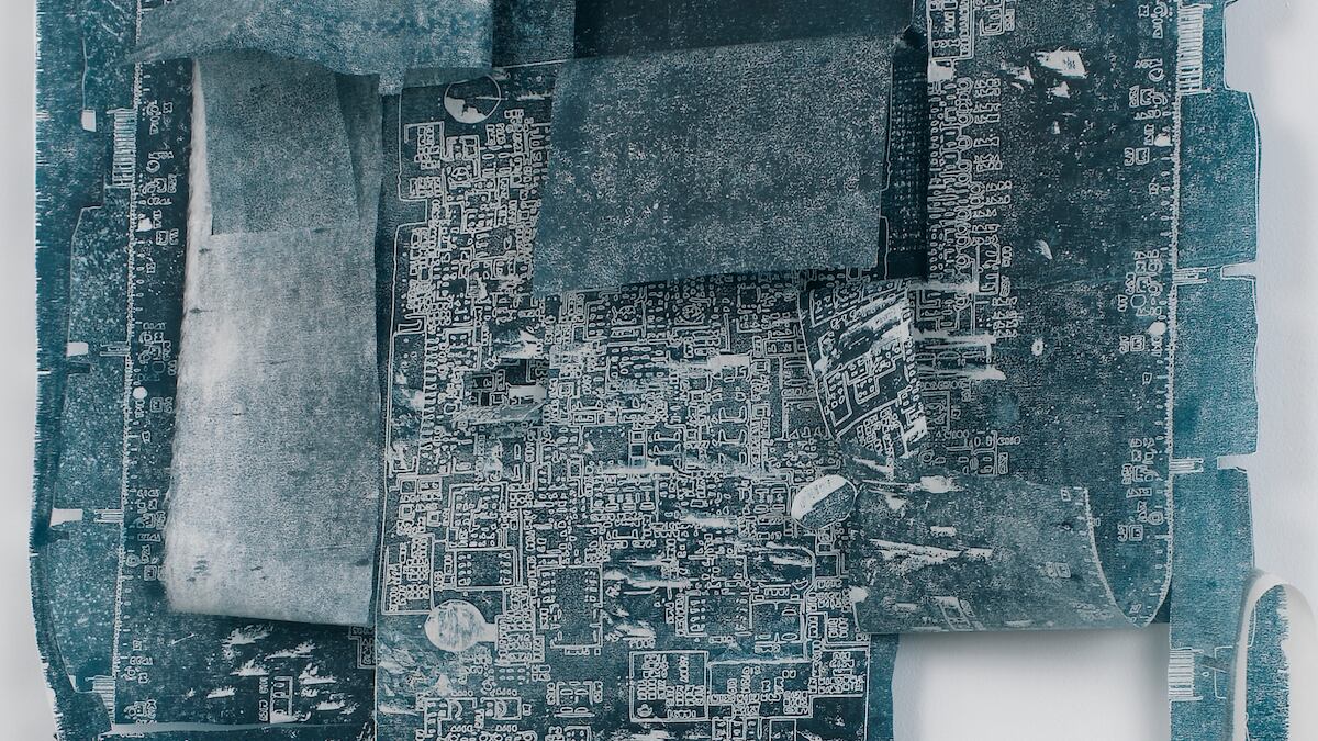 articles/2013/10/04/emily-henretta-at-room-east-is-the-daily-pic-by-blake-gopnik/circuit-daily-pic_wzwbmi