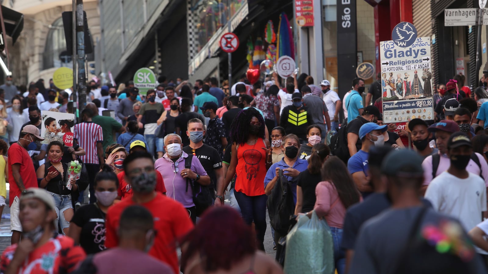 2020-06-19T000000Z_1167782249_RC2JCH9DXOHP_RTRMADP_3_HEALTH-CORONAVIRUS-BRAZIL_whtxbn