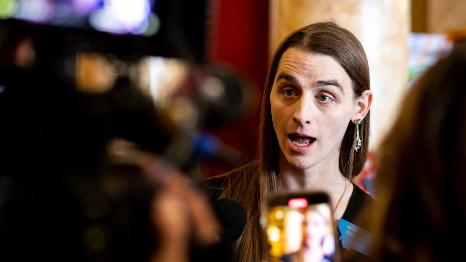 2023-04-26T223750Z_1583561912_RC2JM0A0ZG1B_RTRMADP_3_USA-LGBTQ-MONTANA_g5grzv