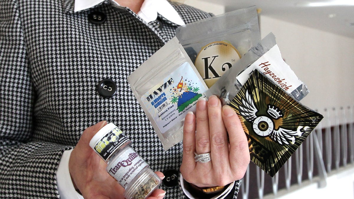 articles/2012/06/01/what-bath-salts-will-and-won-t-make-you-do/science-of-bath-salts-sepkowitz_b1htak