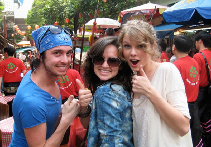 galleries/2011/02/09/twitpics/twitpiswift-2_fzipdm