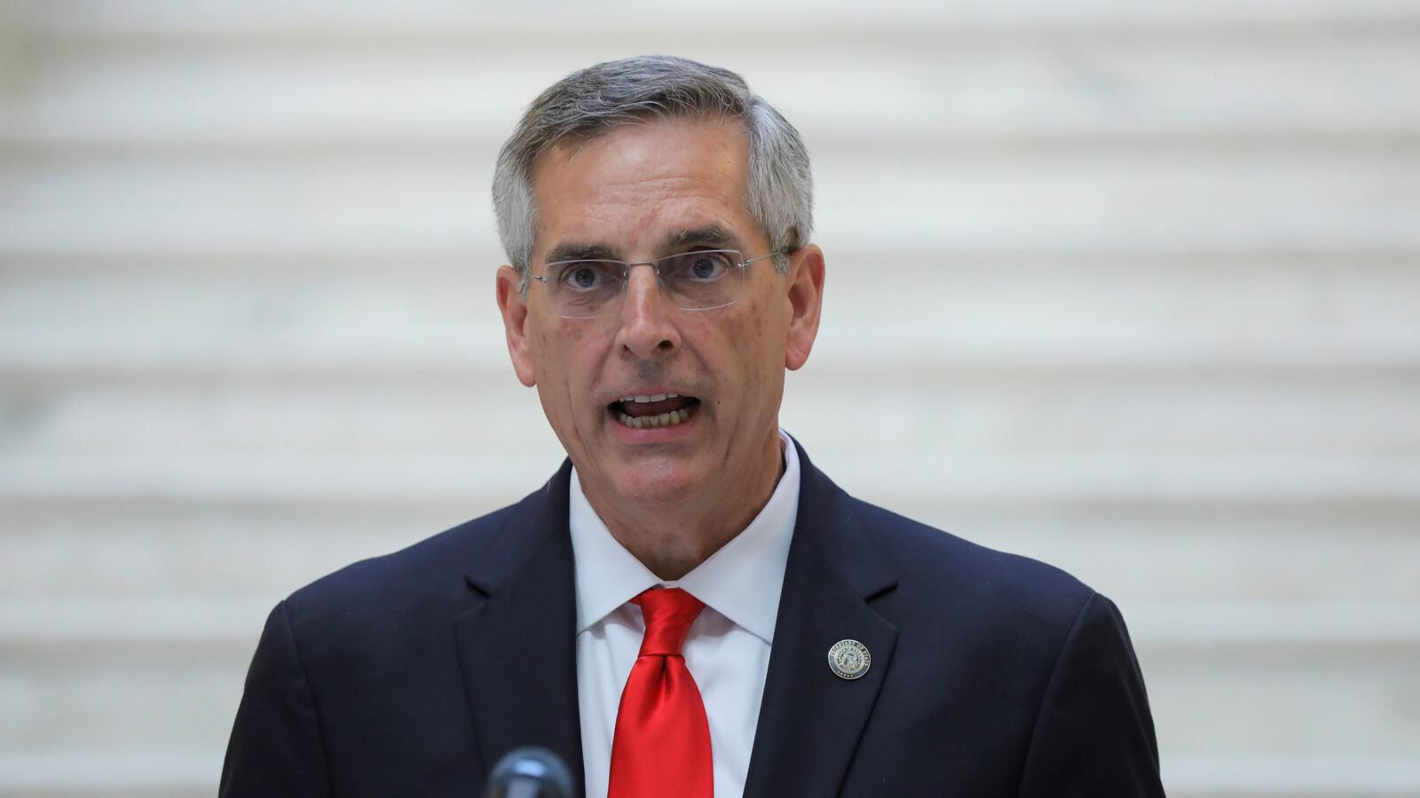 2020-11-06T201833Z_1076291028_RC2WXJ9U9IL1_RTRMADP_3_USA-ELECTION-GEORGIA_dpz5g5