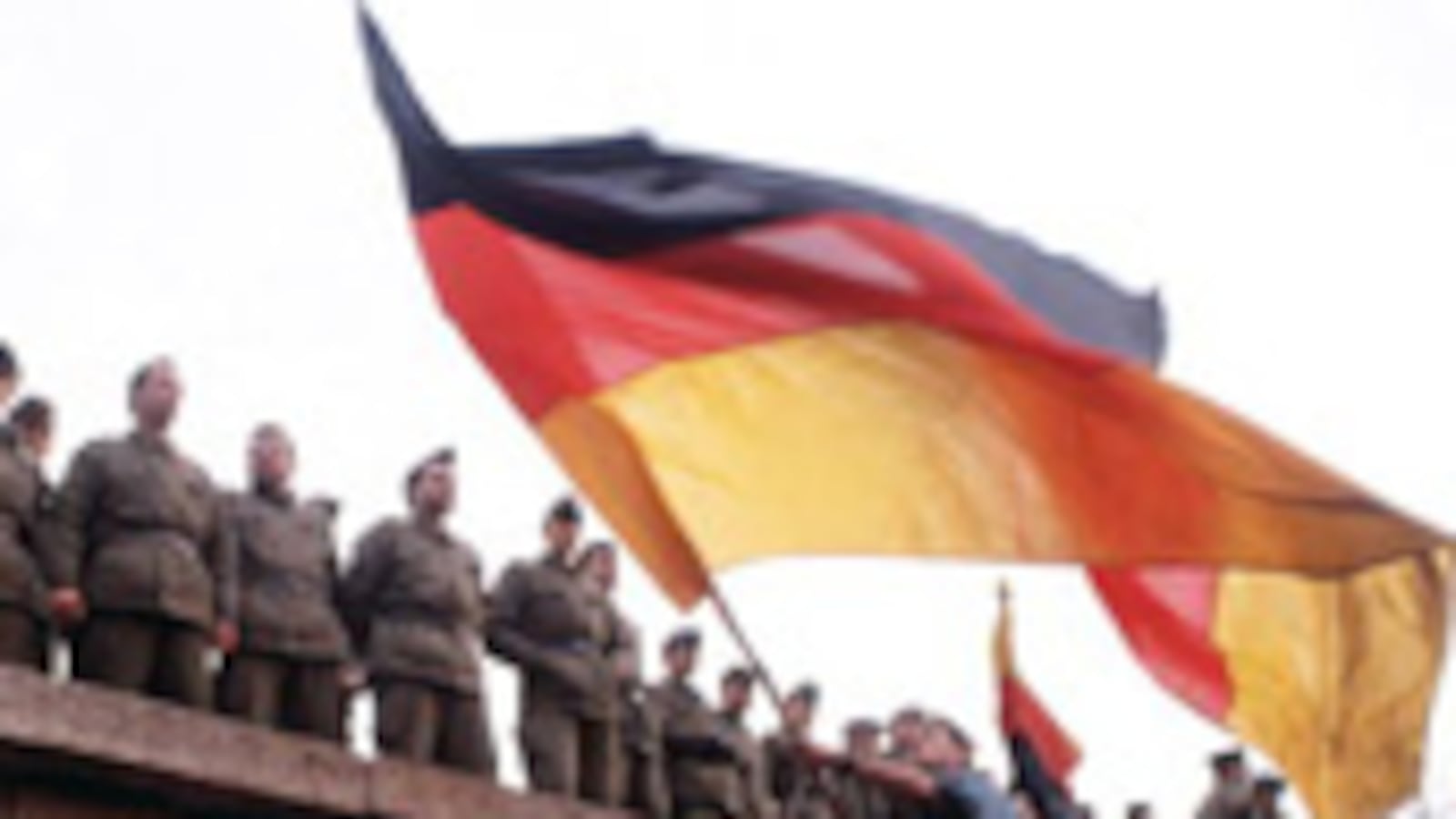 articles/2009/10/31/scaling-the-berlin-wall/meyer-berlin-wall_59851_gvsu0w