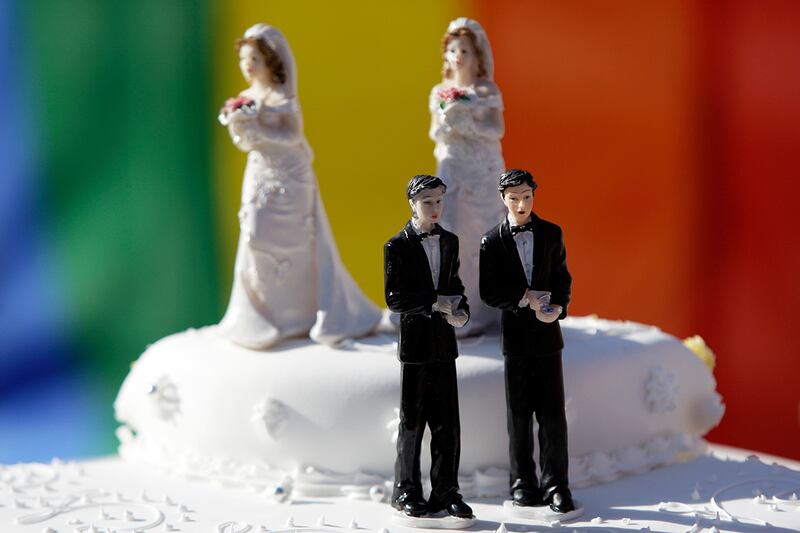 galleries/2011/06/28/same-sex-wedding-industry/gay-marriage-cake_osfd5y