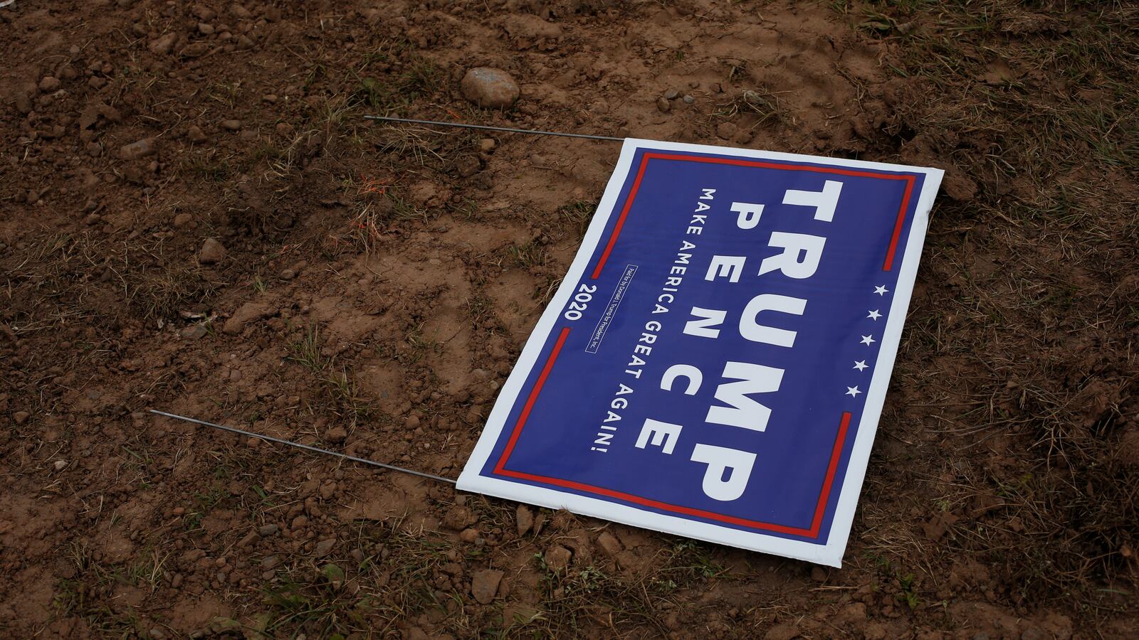 2020-10-02T221231Z_1737905228_RC2MAJ9XL5T5_RTRMADP_3_HEALTH-CORONAVIRUS-USA-TRUMP_ehf8dn