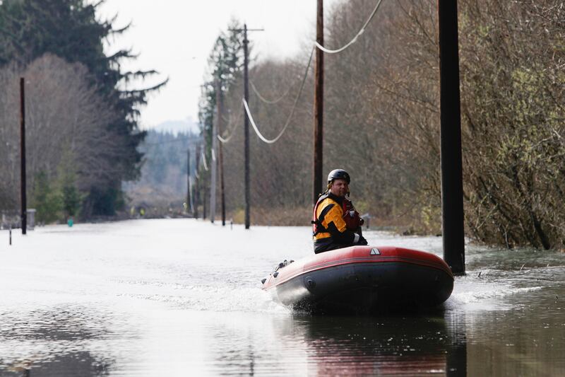 galleries/2014/03/25/without-warning-mudslide-covers-washington-town-photos/140325-wa-mudslide-14_ozjsxx