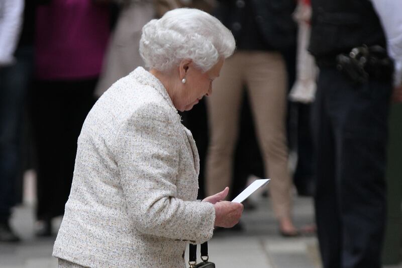 articles/2013/06/10/a-very-unhappy-92nd-birthday-for-prince-philip-as-he-recovers-from-surgery-in-hospital/130610-sykes-card-tease_wjxf4n