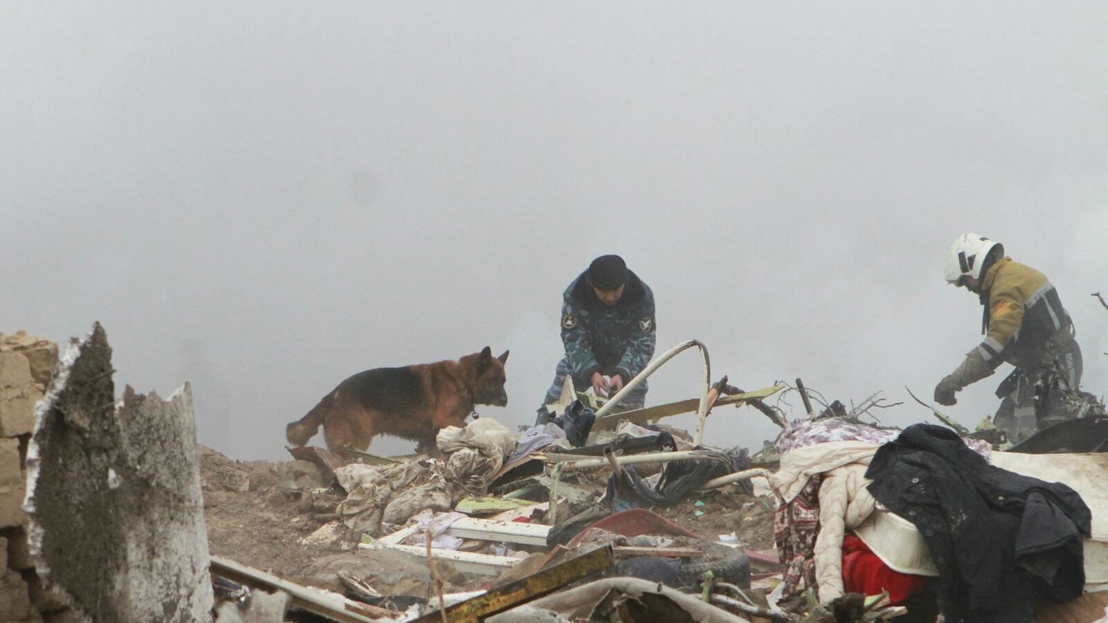 cheats/2017/01/16/at-least-37-dead-after-turkish-plane-crashes-into-kyrgyz-village/170116-turkey-plane-kyrgyz-cheat_kkuc6p