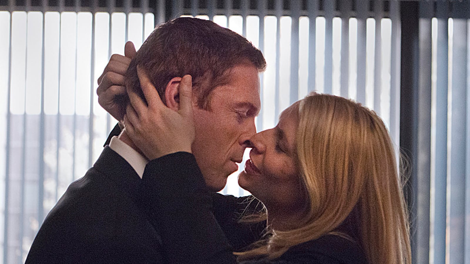 articles/2013/09/27/homeland-the-7-plot-points-you-need-to-remember-for-the-season-3-premiere/130926-romano-homeland-tease_qhccan