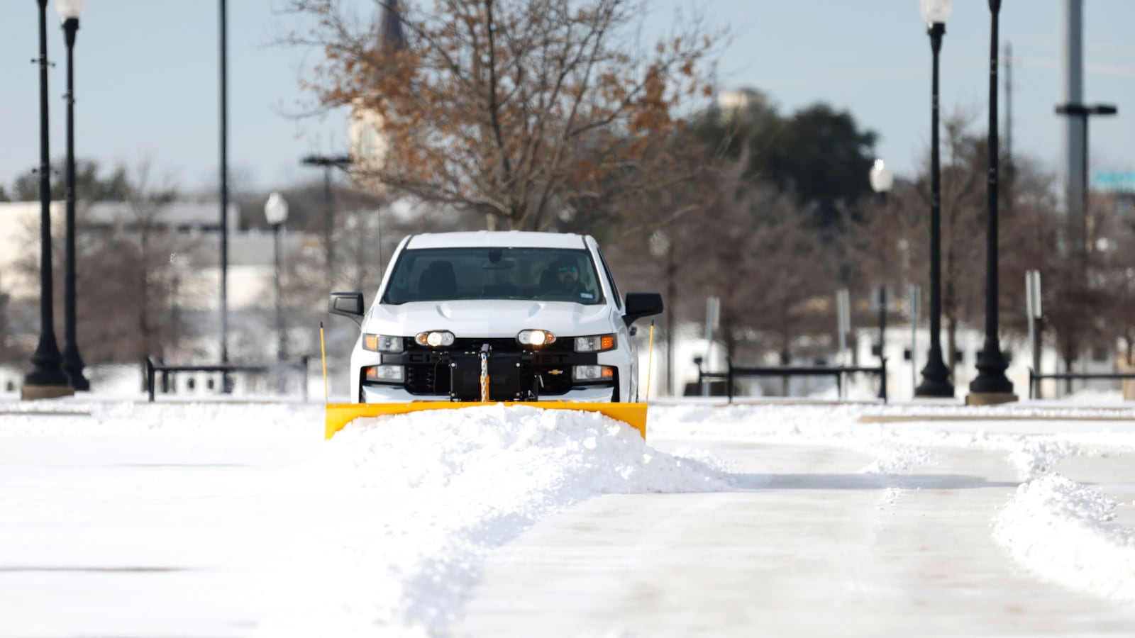 210218-fort-worth-winter-storm-hero_o6quzd