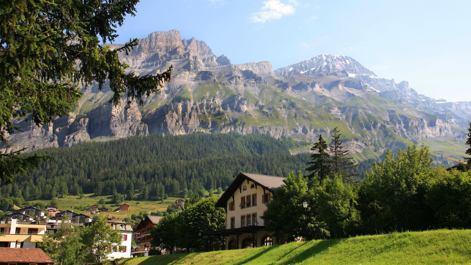 Switzerland. Vallese. Leukerbad . (Photo by: Stefano Cellai/REDA/Universal Images Group via Getty Images)