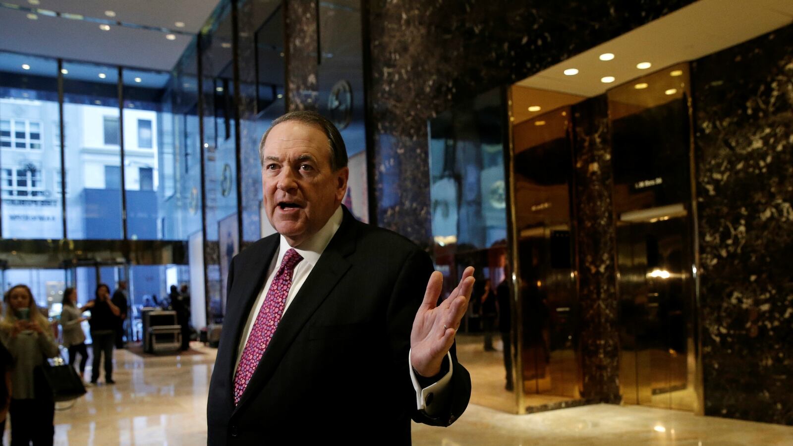 cheats/2016/11/23/huckabee-to-trump-romney-would-be-a-mistake/161123-mike-huckabee-cheat_w6ofdt