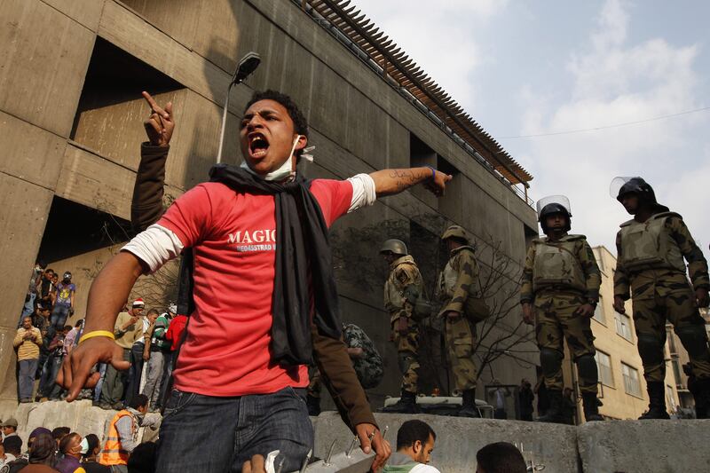 articles/2013/11/19/egypt-s-military-commemorates-martyrs-it-gunned-down/131118-beach-egypt_qbnrqi