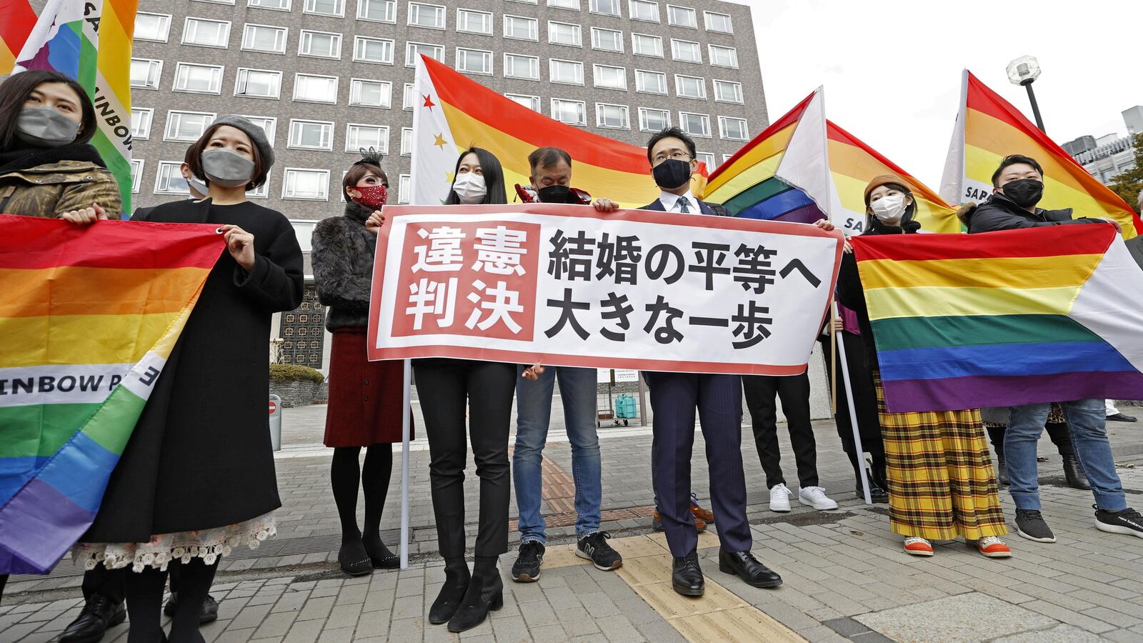 2021-03-17T000000Z_602492478_RC2RCM9C2LPZ_RTRMADP_3_JAPAN-LGBT-MARRIAGE_olwokn