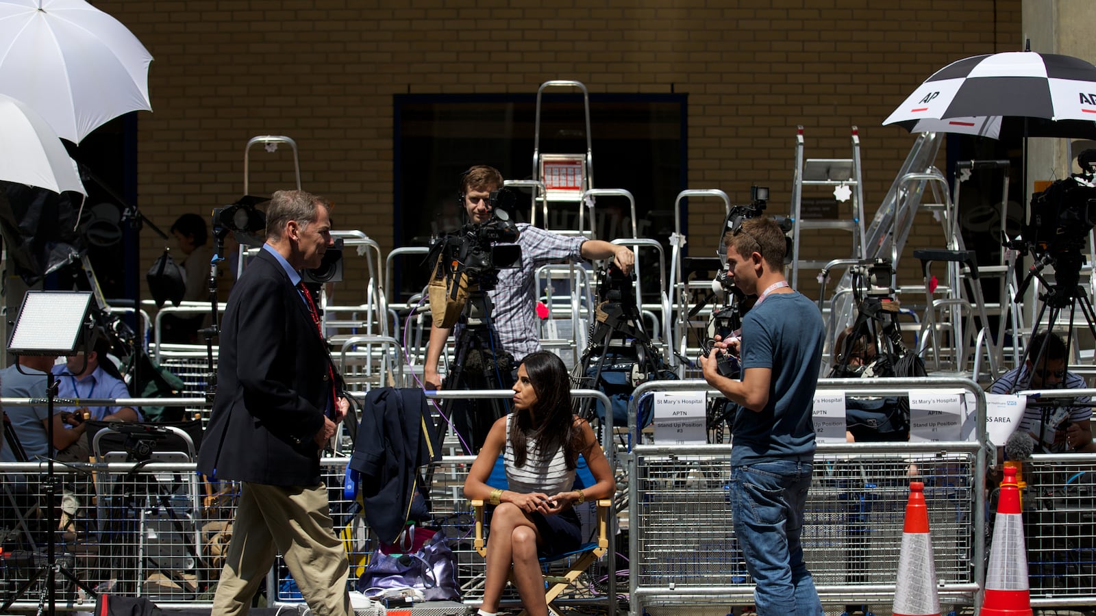 cheats/2013/07/12/world-media-gathers-for-royal-baby/130712-royal-babygedon-cheat_qod3vk