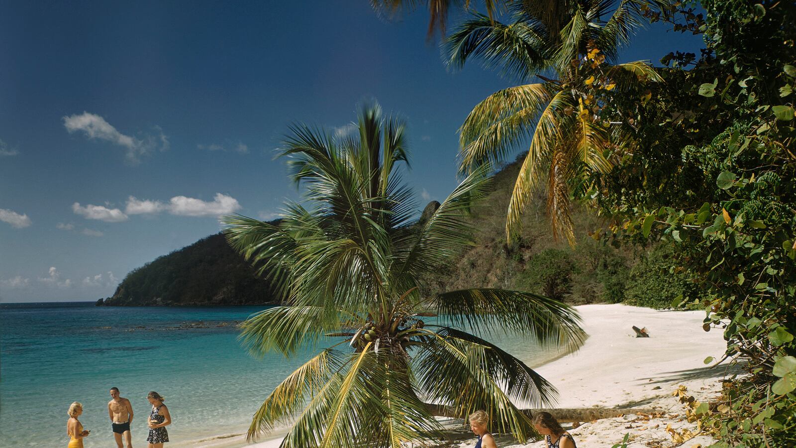 galleries/2015/01/19/you-wish-you-were-here-classic-caribbean-glamor-shots/150116-escape-carribean-01_jgdvqh