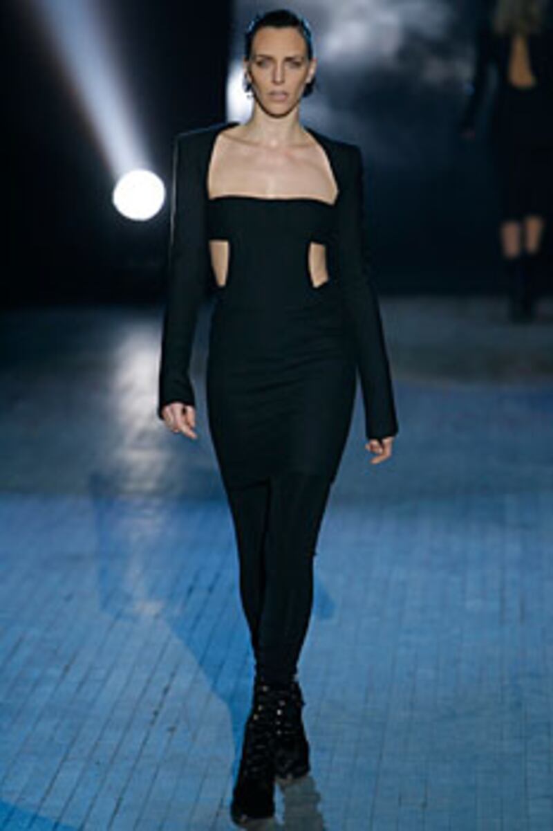 galleries/2009/02/17/peek-a-boo-chic/fashion-cut-out---alexander-wang_o6qyer