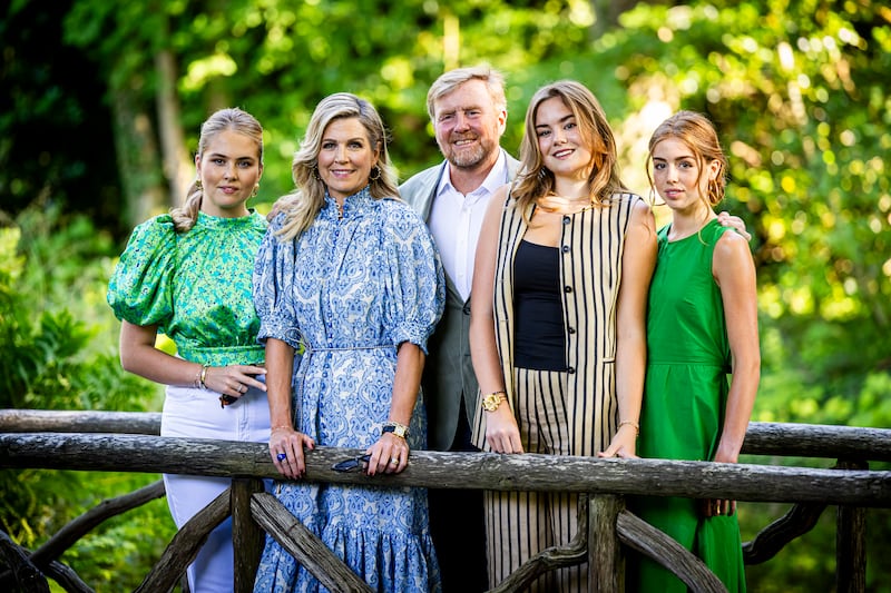 : Princess Amalia of The Netherlands, Queen Maxima of The Netherlands, King Willem-Alexander of The Netherlands, Princess Ariane of The Netherlands and Princess Alexia of The Netherlands pose for the media at Huis ten Bosch Palace