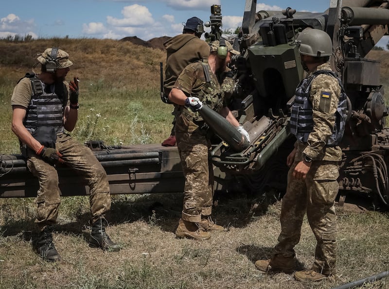 Ukrainian service members
