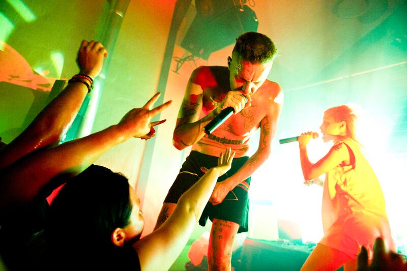 articles/2012/02/10/die-antwoord-raunchy-rap-duo-on-new-album-lisbeth-salander-offer/die-antwoord-stern_c258ab