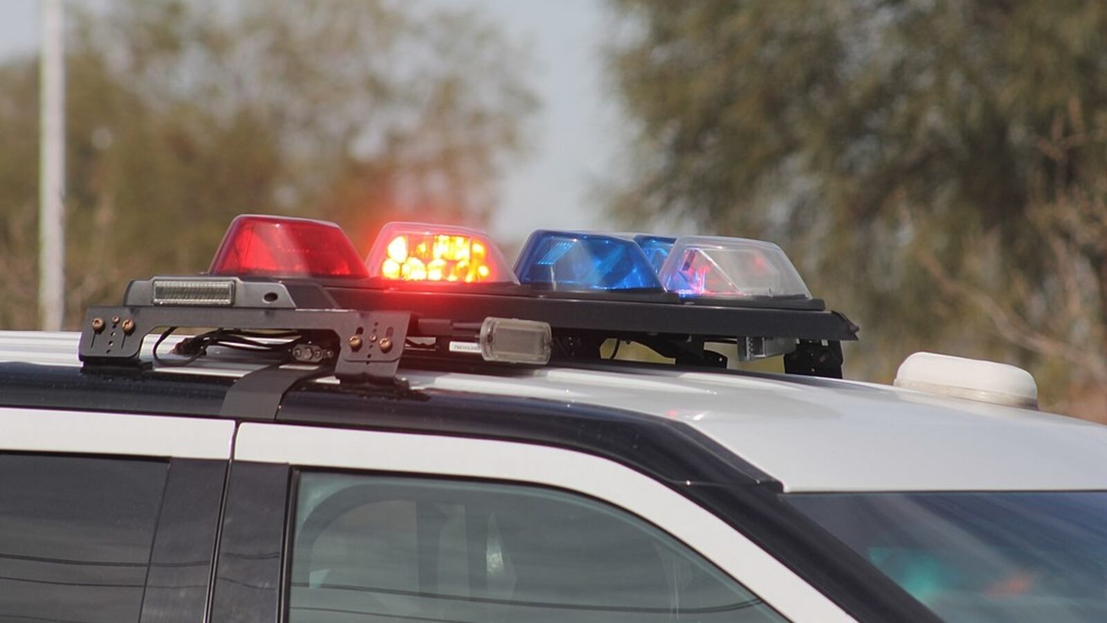 Federal_Signal_Vision_SLR_on_LVMPD_FPIU_xz52am