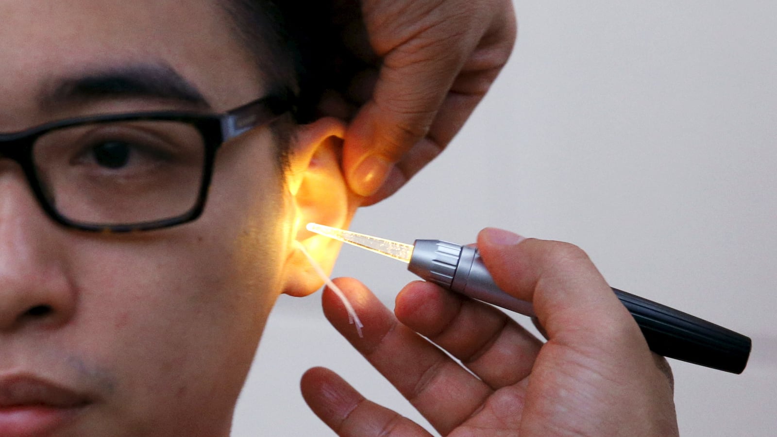 2016-04-11T120000Z_1569281965_GF10000378608_RTRMADP_3_TECH-AUDIO_fam3vk