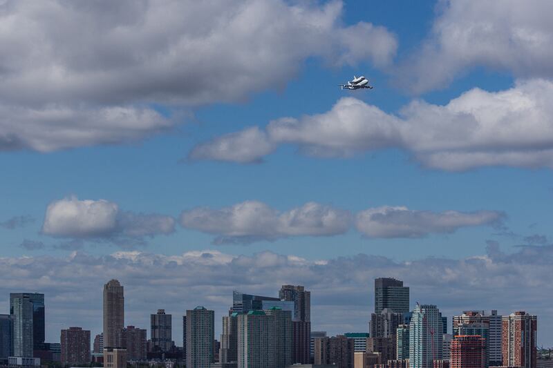 galleries/2012/04/27/shuttle-enterprise-flies-over-new-york-photos/space-shuttle-intrepid-10_xydrfd
