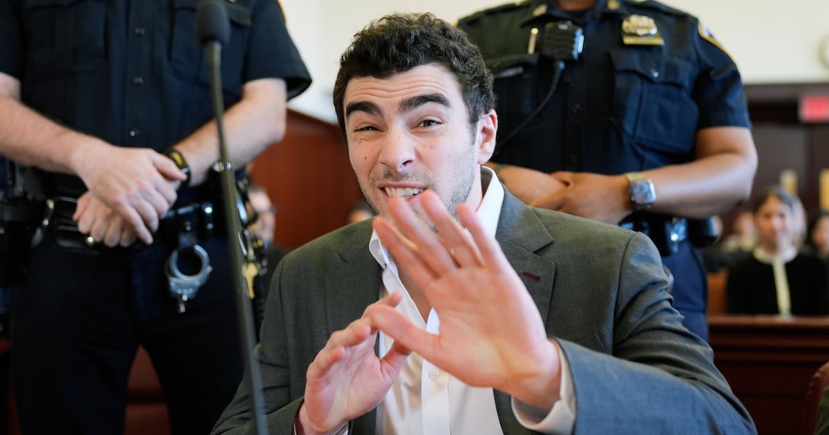 Luigi Mangione Throws Dramatic Tantrum in Court