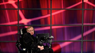 articles/2010/09/10/stephen-hawking-the-grand-design-reviewed/robinson-hawking_125918_xqltio