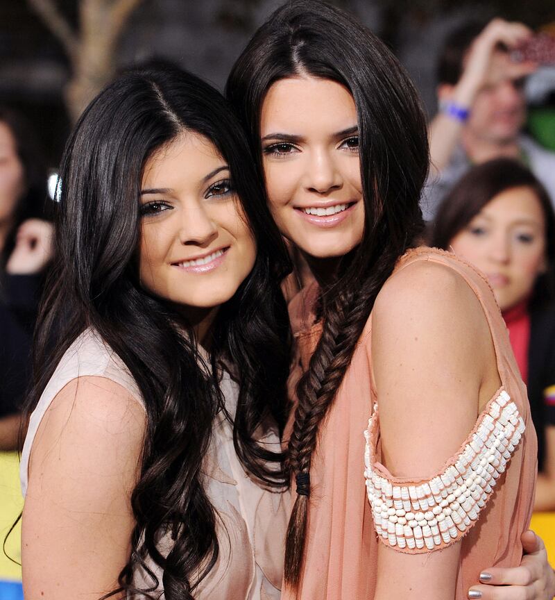 galleries/2012/11/11/who-should-justin-bieber-date-next-taylor-swift-jenner-sisters-maude-apatow-more-photos/who-should-justin-bieber-date-next-jenner-sisters_l2fkfj