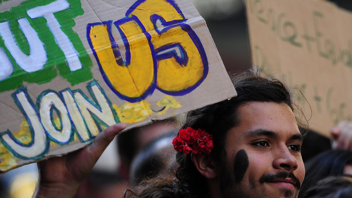 cheats/2011/10/11/bank-protesters-plan-billionaire-s-tour/occupy-wall-street-spreads-london-cs_csocka