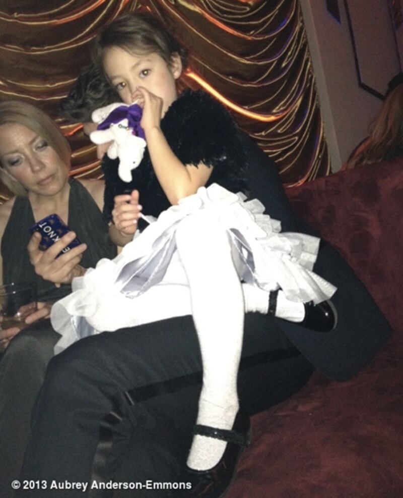 galleries/2013/02/03/rebel-wilson-miley-cyrus-more-celebrity-twitter-pictures-photos/130203-twitpics-aubrey-emmons_p0e551