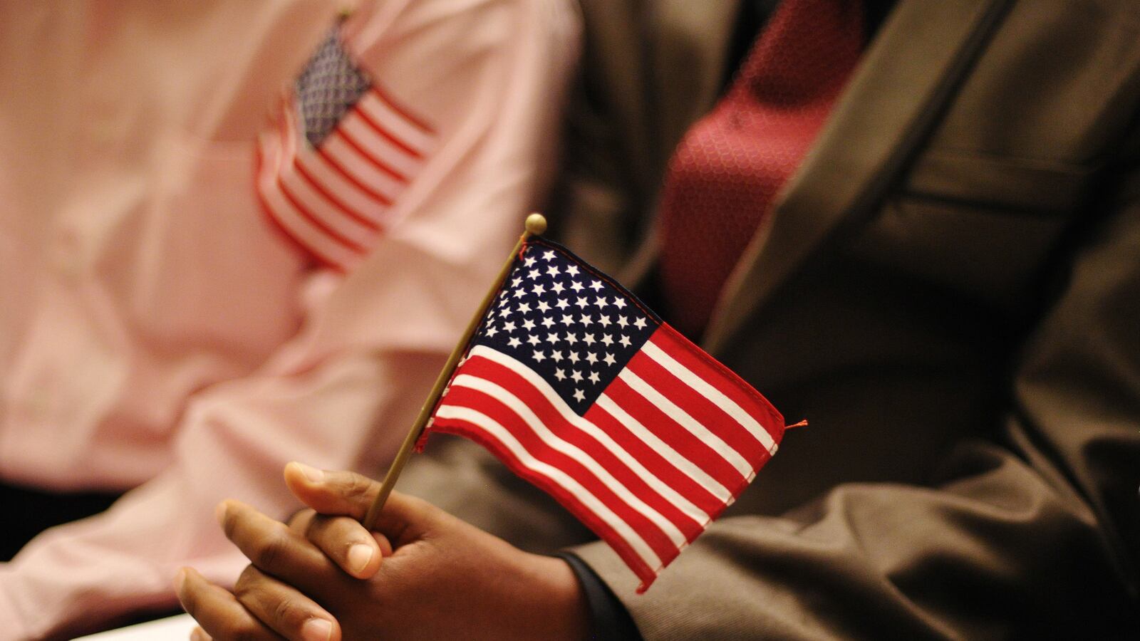 articles/2013/05/18/u-s-is-just-average-as-a-destination-for-immigrants/130517-shapiro-immigration-tease-embed_uzv7ju