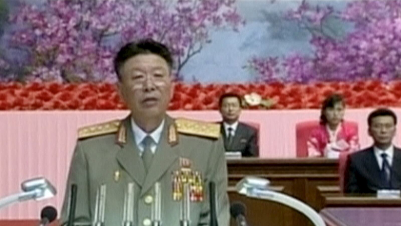 cheats/2016/02/10/north-korean-army-chief-executed/160210-nkorea-Ri-Yong-Gil-cheat_rgbyx1