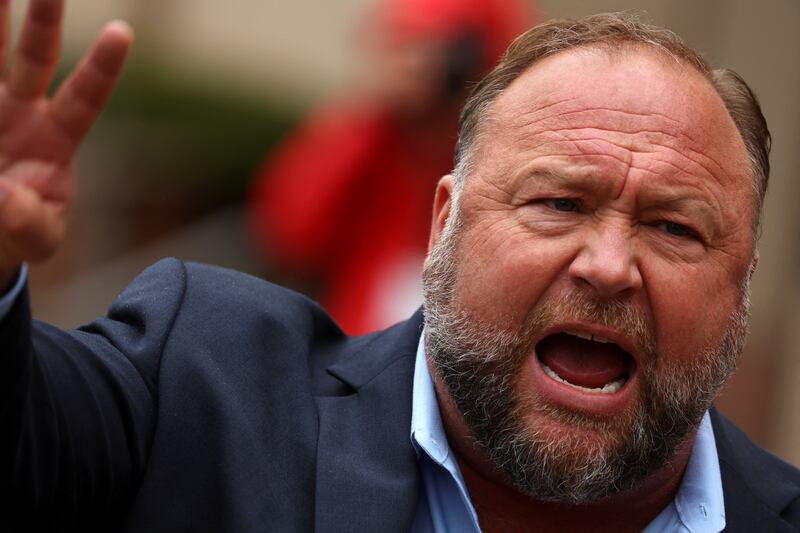 The bombastic Alex Jones commanded a live audience over 100,000 on Tuesday afternoon when he raged at President Donald Trump’s support for escalating a conflict between the U.S. and Iran.