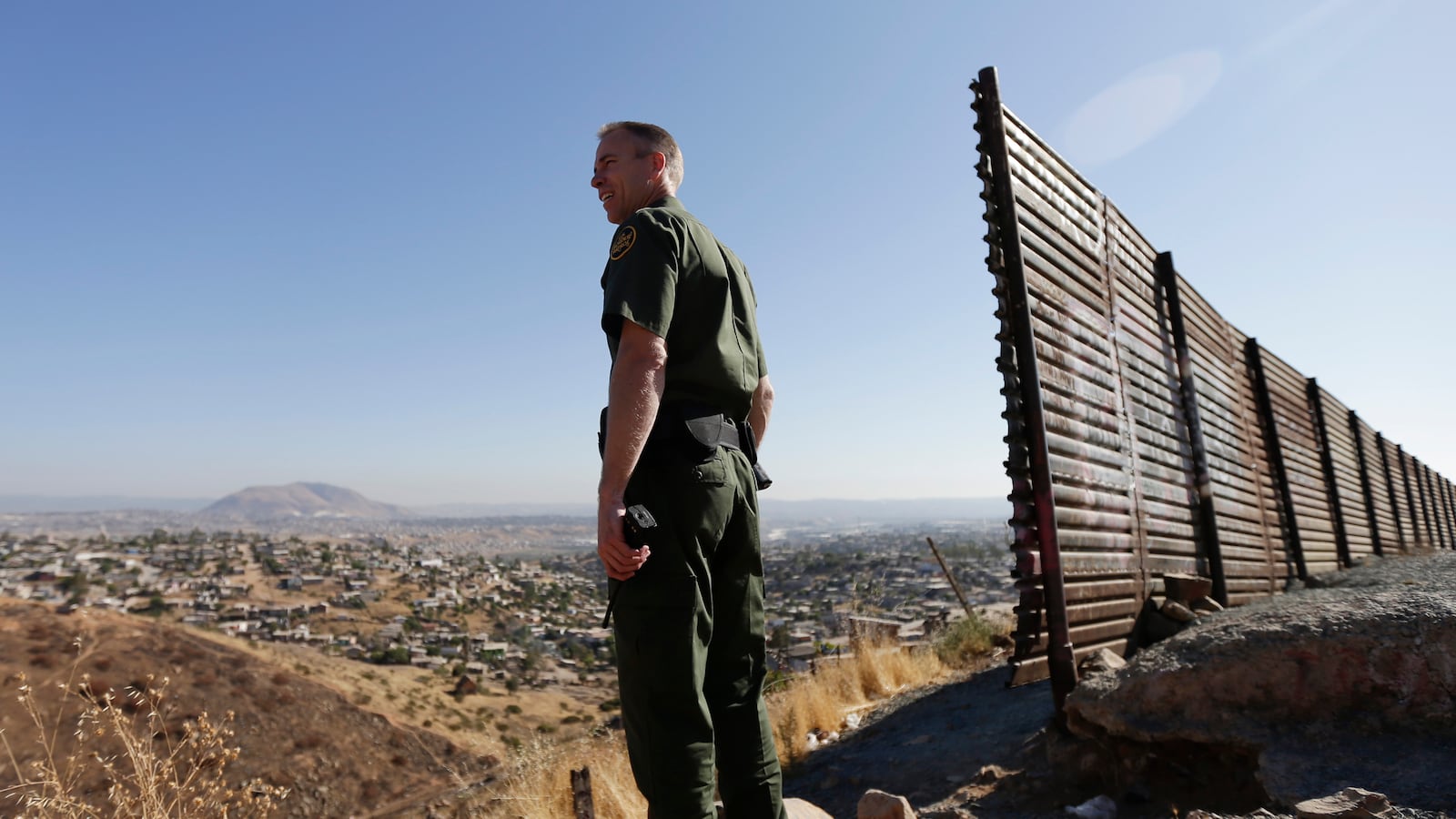 cheats/2013/06/20/senate-nears-approval-of-border-surge/130620-border-cheat_whfdj6