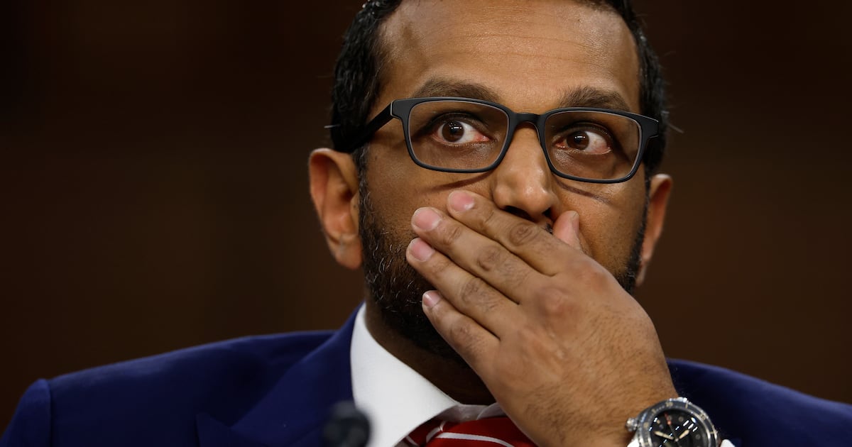 MSNBC zeigt Keystone Kash mit einem Zusammenschnitt, in dem er die ...