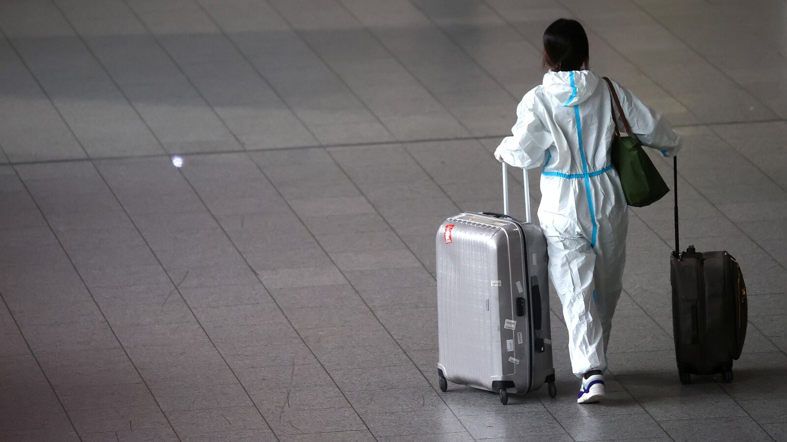 2021-05-04T113130Z_1799426249_RC2Z8N9LA1OK_RTRMADP_3_LUFTHANSA-RESULTS_oflkwe