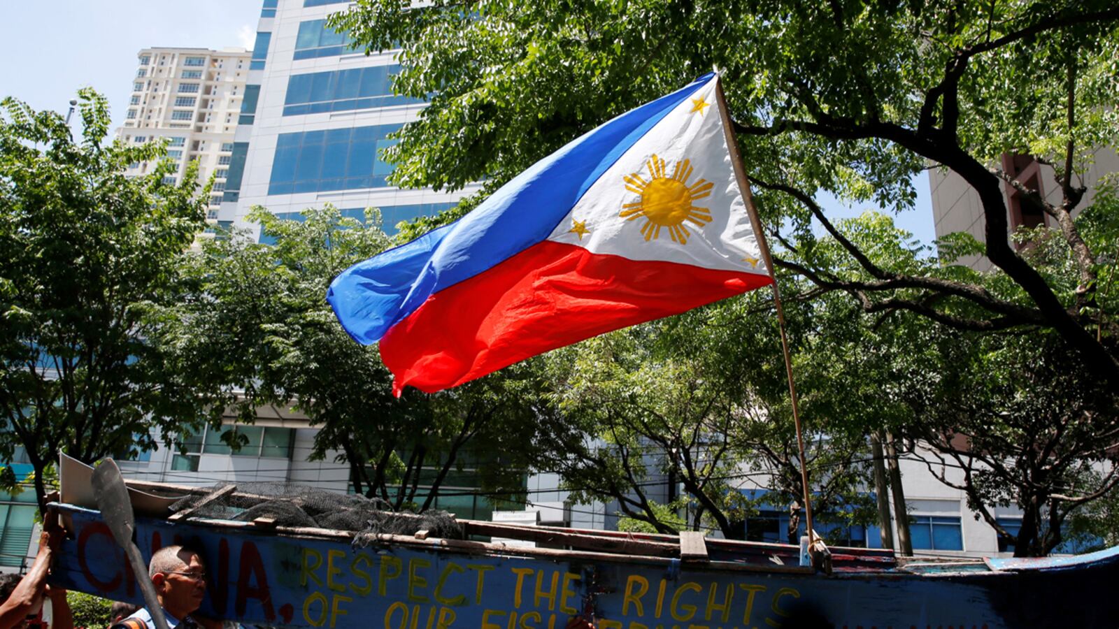 cheats/2016/07/12/beijing-s-south-china-sea-claim-rejected/160712-south-china-sea-philippines-cheat_tki1wn