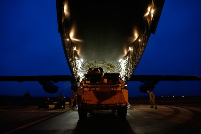 galleries/2013/01/15/french-troops-arrive-in-mali-photos/mali-troops8-2560_tactwy
