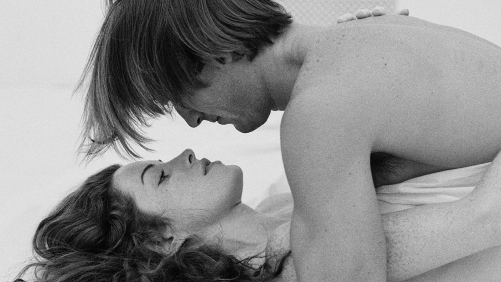 cheats/2012/12/20/new-yorkers-seek-doomsday-sex/sex-orgasms-men-women-cheat_xdhsfp