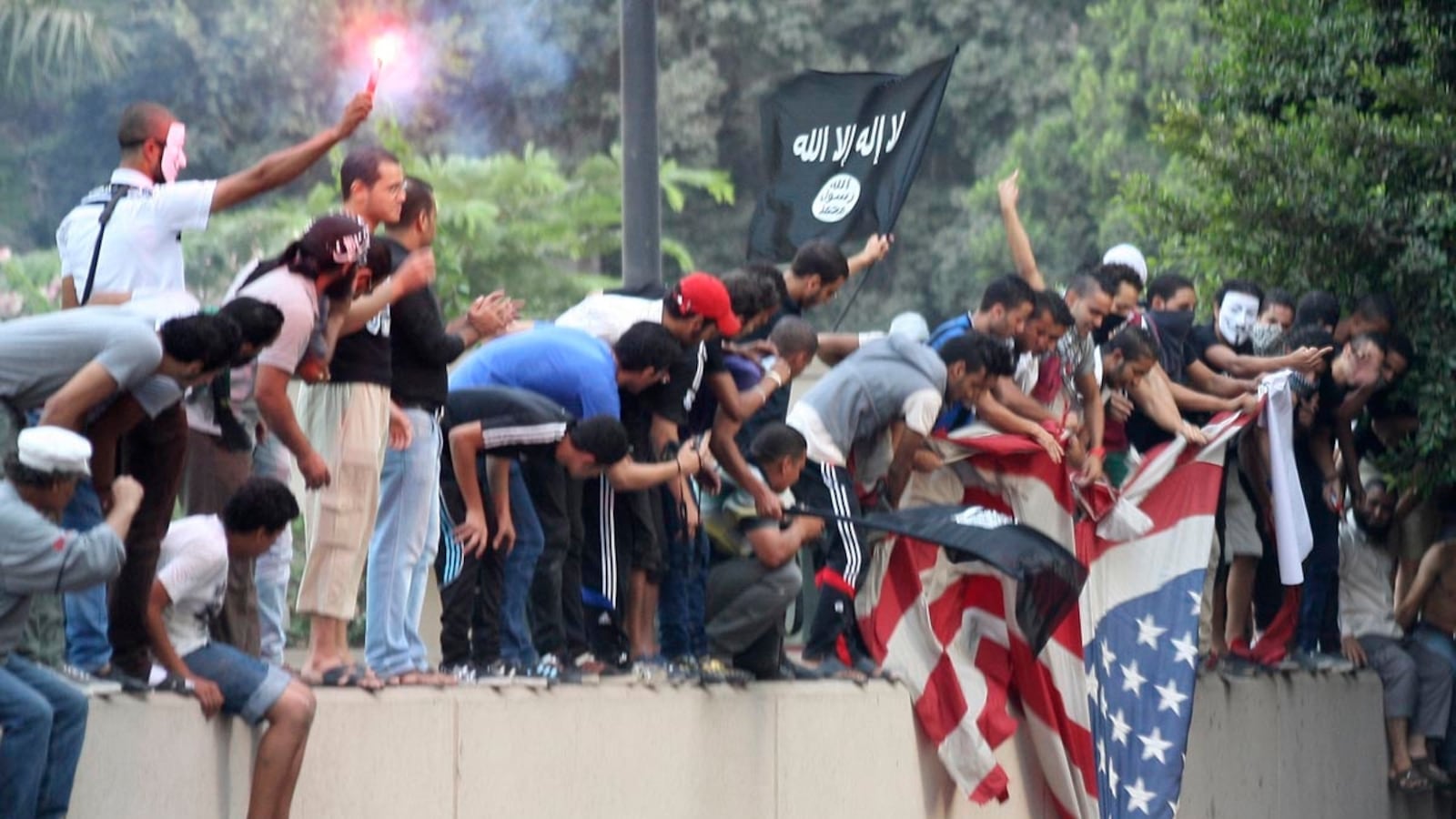 cheats/2012/09/11/angry-protesters-attack-us-embassy/egypt-protesters-raid-american-embassy-cheat_cuvpvp
