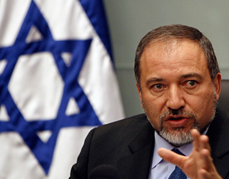 articles/2012/11/05/avigdor-s-american-apologist/goldberg-israel-citizenship_133453_yutgej