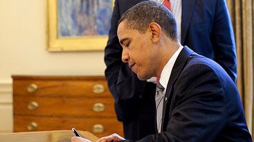 cheats/2009/09/09/obama-writes-health-care-speech/obama-writes_me8kei