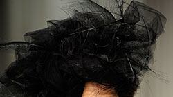 articles/2009/02/20/head-over-heels-for-hats/fashion-hats---oscar-de-la-renta_ywaqf1