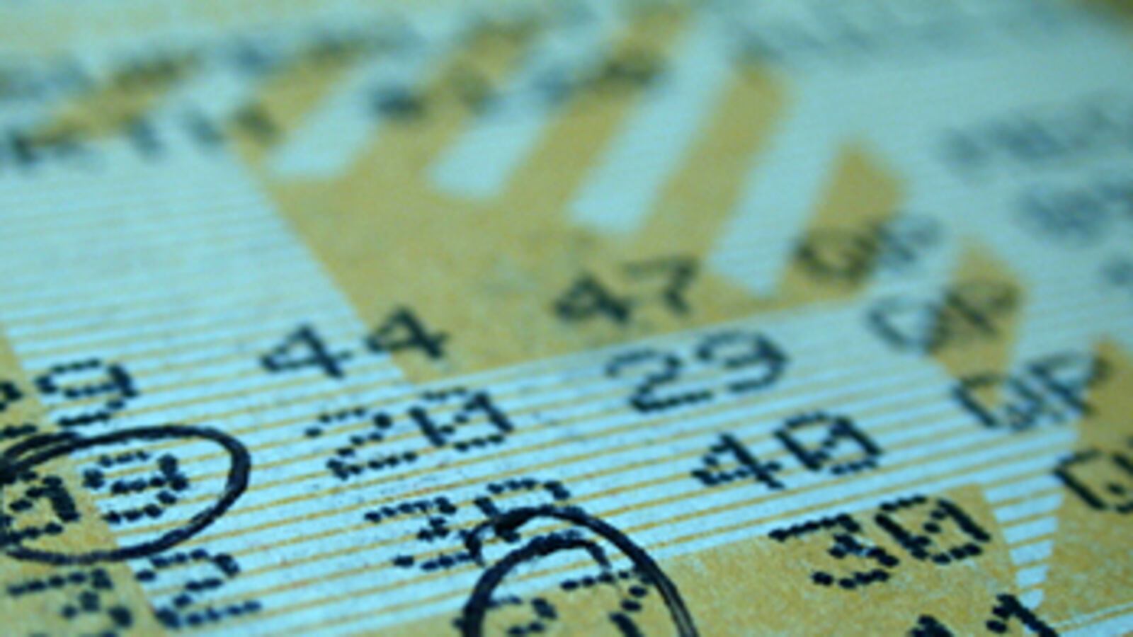 cheats/2011/03/27/ny-state-workers-hit-jackpot/lottery-ticket_fkxovy